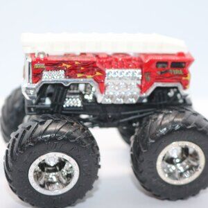 Hot Wheels Monster Truck 5 Alarm truck 1/64 scale